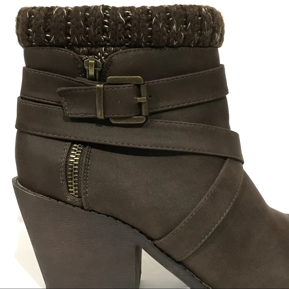 NWT Strappy Sweater Cuff Chunky Heel Ankle Boots - Picture 7 of 16
